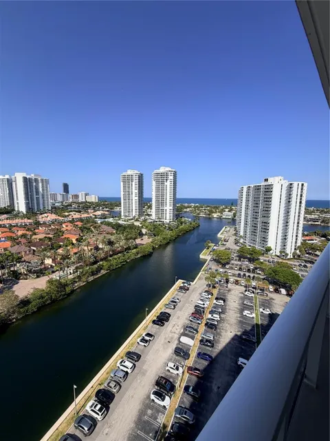 3701 Country Club Dr #1901