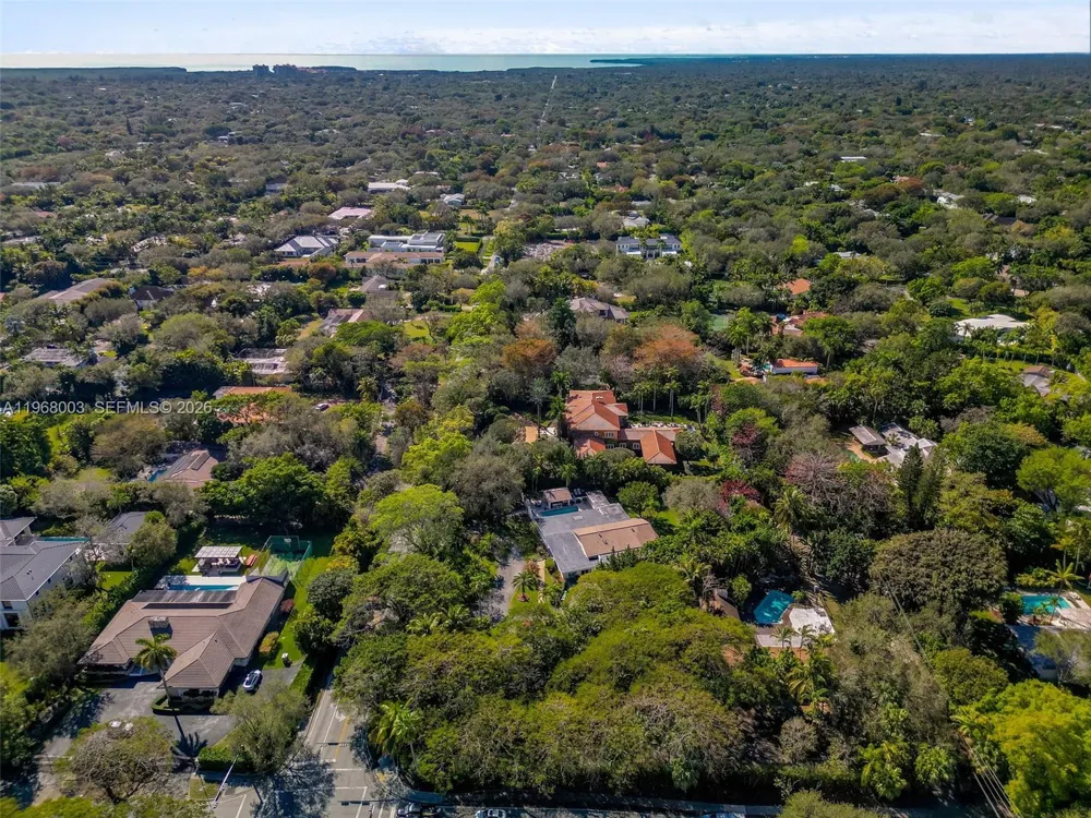 11220 SW 67th Ave Pinecrest, FL 33156
