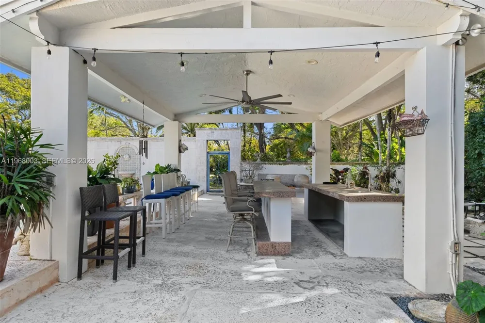 11220 SW 67th Ave Pinecrest, FL 33156