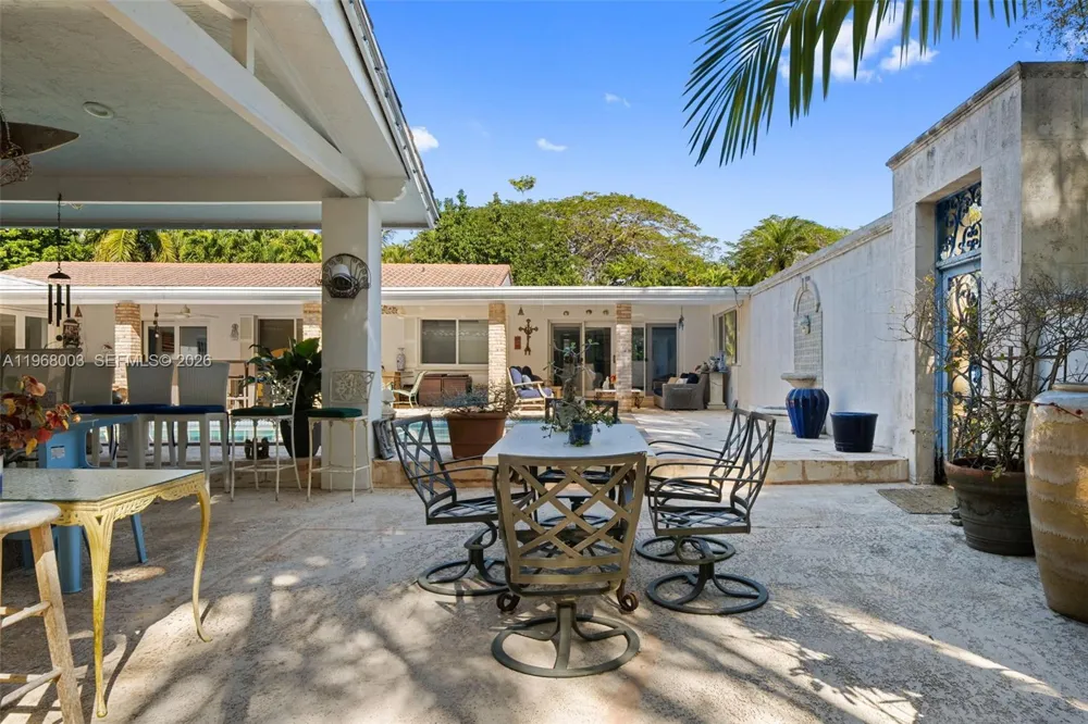 11220 SW 67th Ave Pinecrest, FL 33156