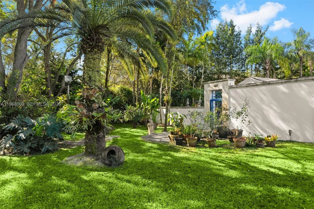 11220 SW 67th Ave Pinecrest, FL 33156