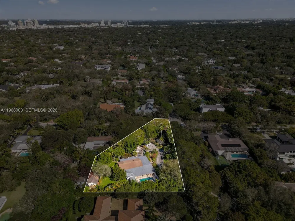 11220 SW 67th Ave Pinecrest, FL 33156