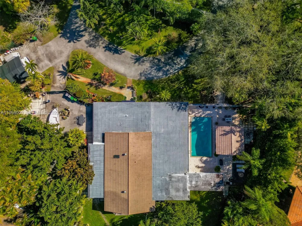 11220 SW 67th Ave Pinecrest, FL 33156