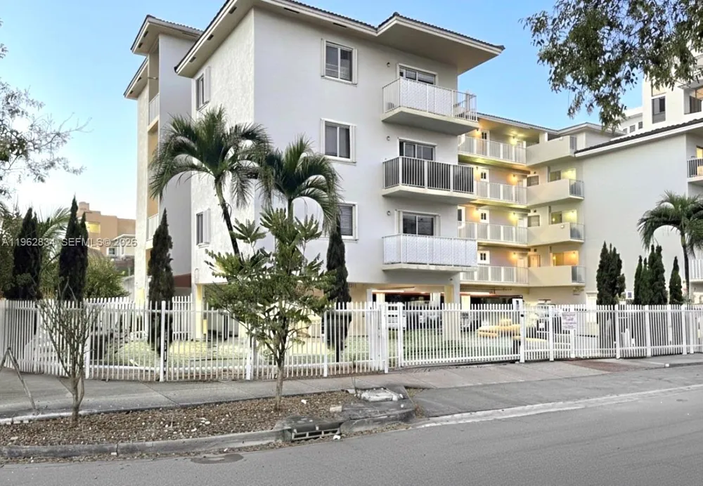 134 SW 7th Ave #404 Miami, FL 33130