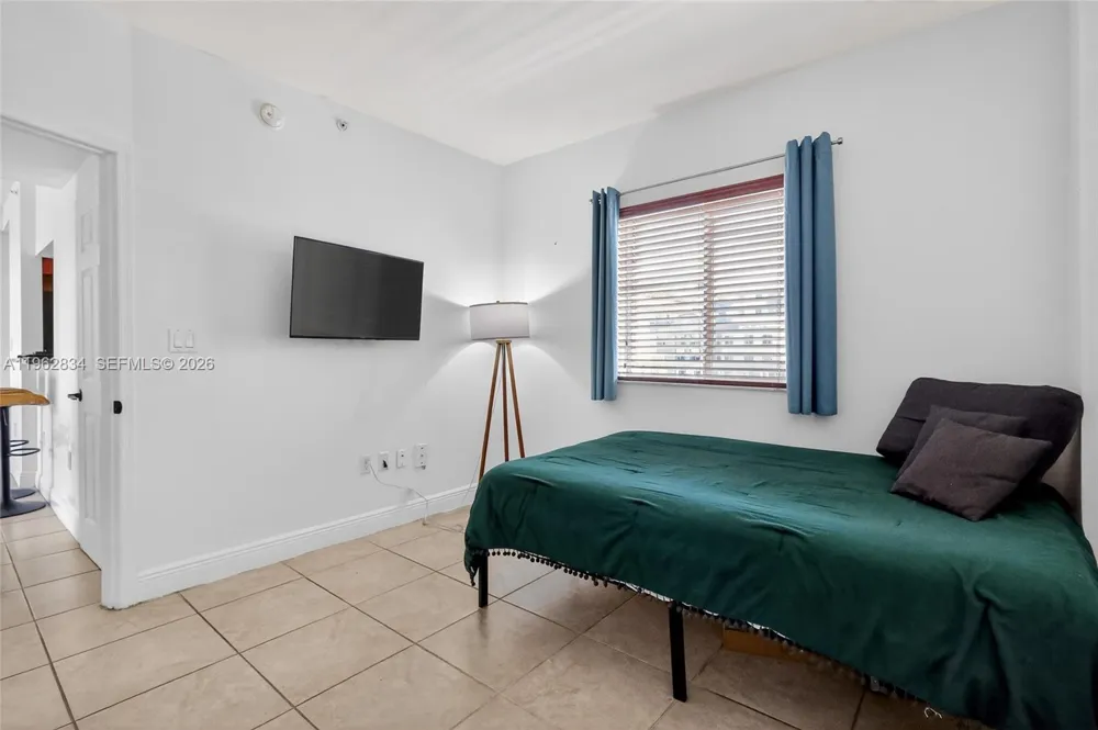 134 SW 7th Ave #404 Miami, FL 33130