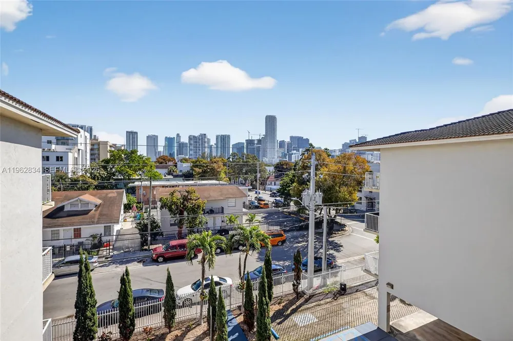 134 SW 7th Ave #404 Miami, FL 33130