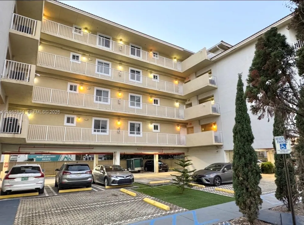134 SW 7th Ave #404 Miami, FL 33130