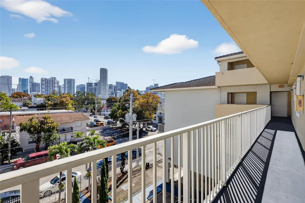 134 SW 7th Ave #404 Miami, FL 33130