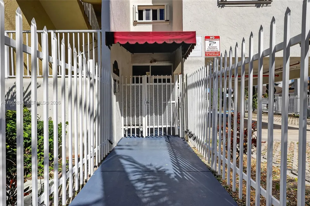134 SW 7th Ave #404 Miami, FL 33130