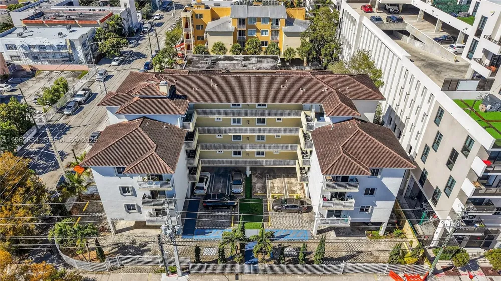 134 SW 7th Ave #404 Miami, FL 33130
