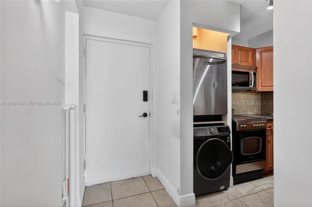134 SW 7th Ave #404 Miami, FL 33130