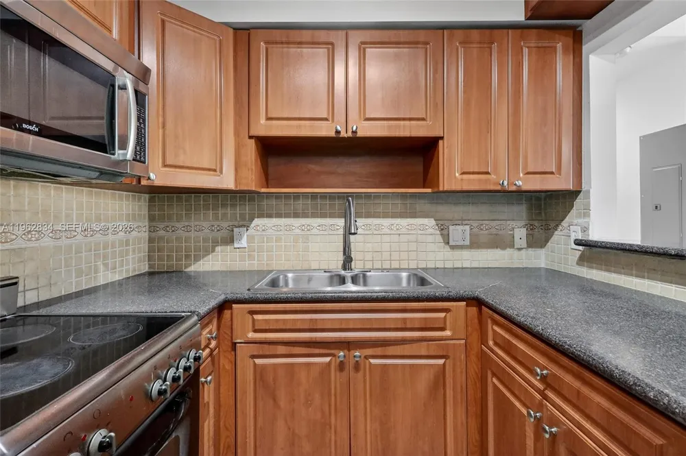 134 SW 7th Ave #404 Miami, FL 33130