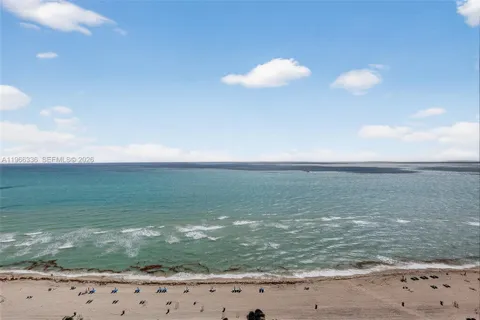 17555 Collins Ave #2303/04