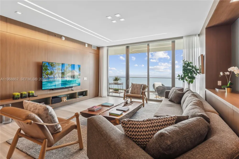 18975 Collins Ave #4502 Sunny Isles Beach, FL 33160