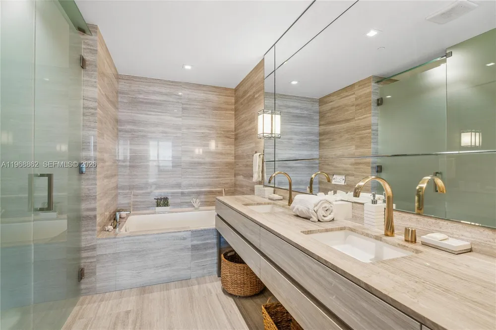 18975 Collins Ave #4502 Sunny Isles Beach, FL 33160