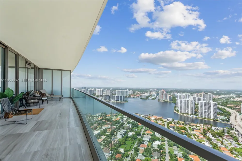 18975 Collins Ave #4502 Sunny Isles Beach, FL 33160