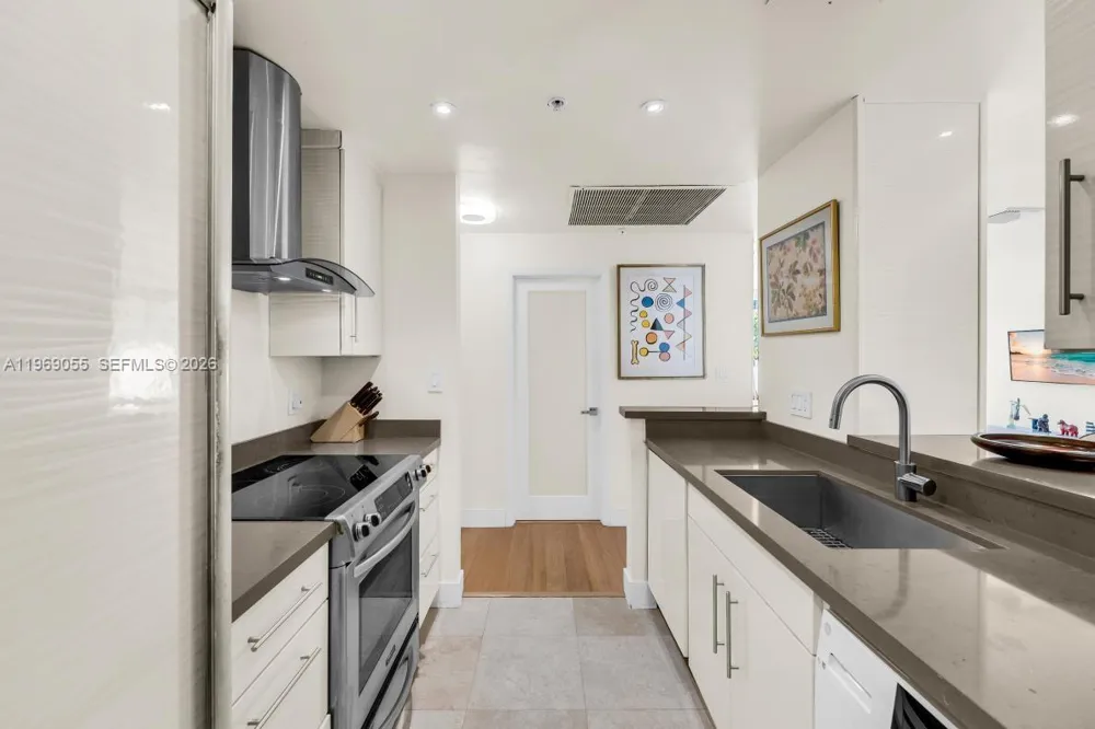 10275 Collins Ave #102 Bal Harbour, FL 33154