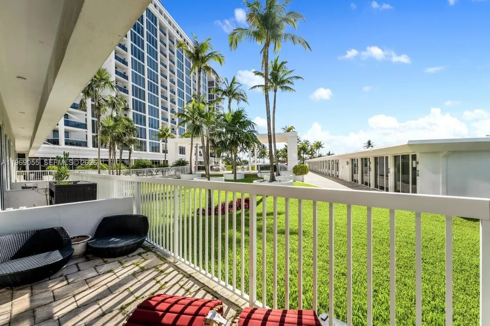 10275 Collins Ave #102 Bal Harbour, FL 33154