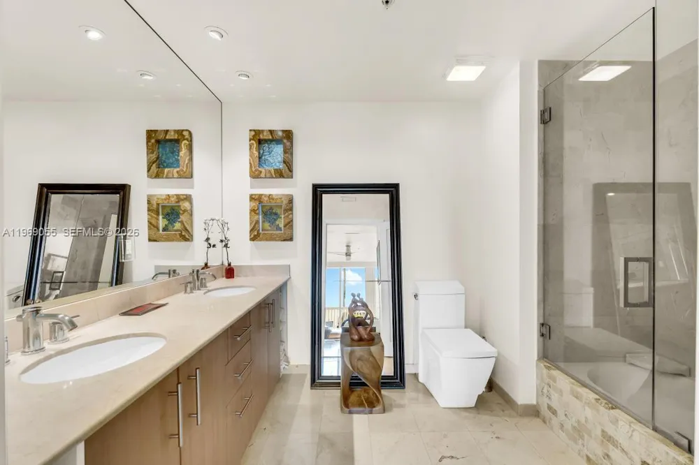 10275 Collins Ave #102 Bal Harbour, FL 33154