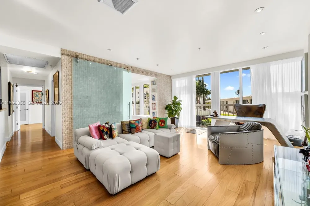 10275 Collins Ave #102 Bal Harbour, FL 33154