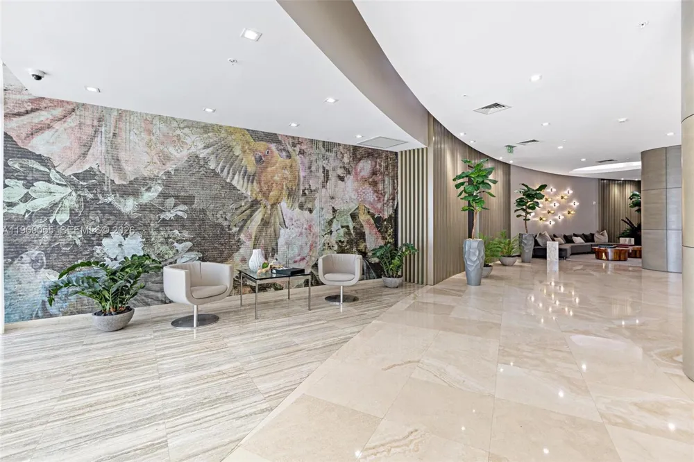 10275 Collins Ave #102 Bal Harbour, FL 33154