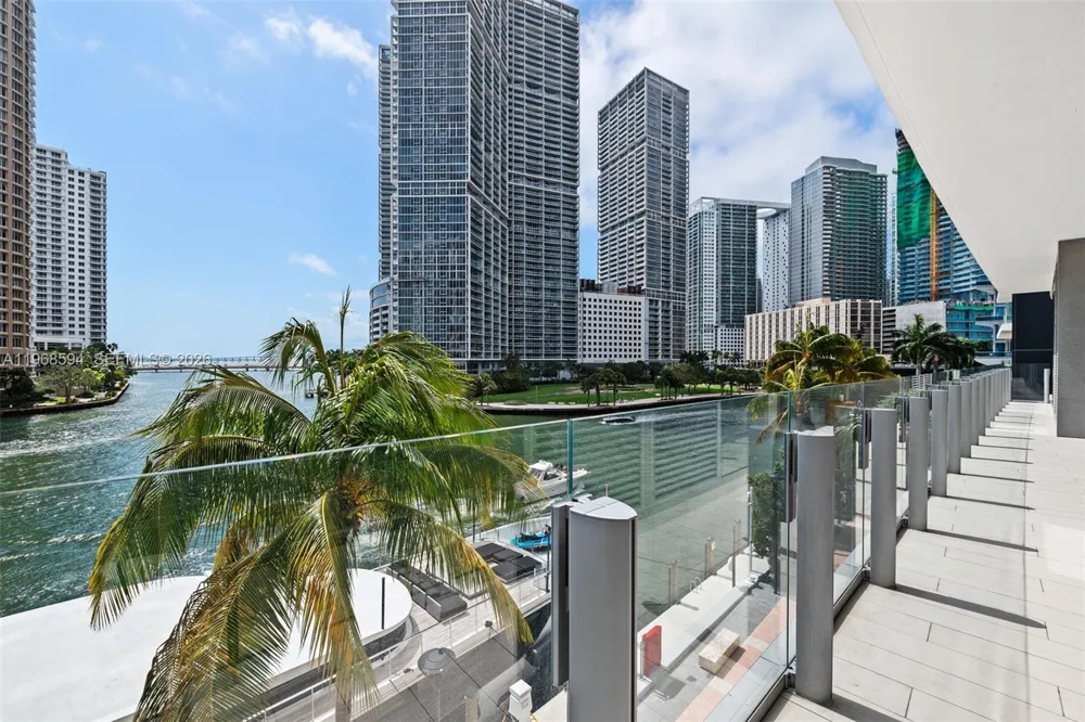 300 Biscayne Blvd Way #303 Miami, FL 33131