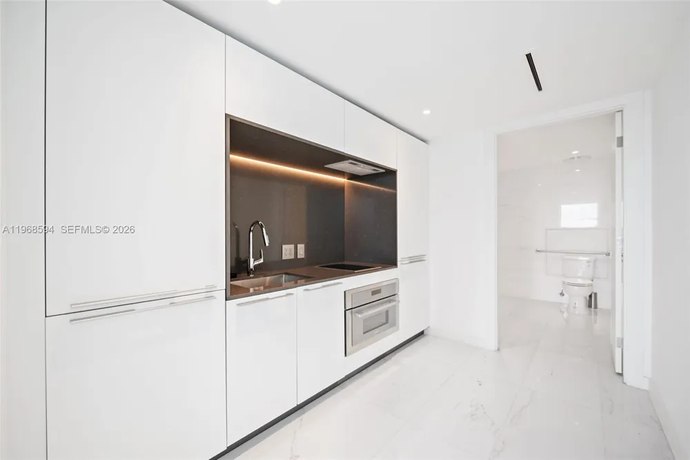 300 Biscayne Blvd Way #303 Miami, FL 33131