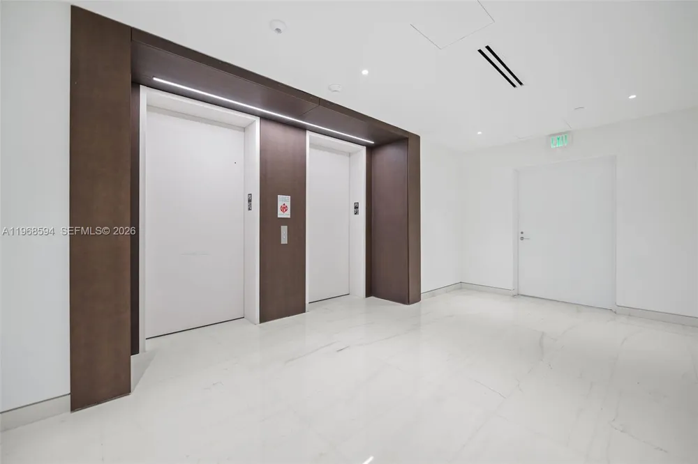 300 Biscayne Blvd Way #303 Miami, FL 33131