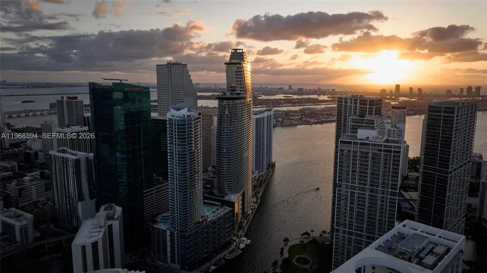 300 Biscayne Blvd Way #303 Miami, FL 33131