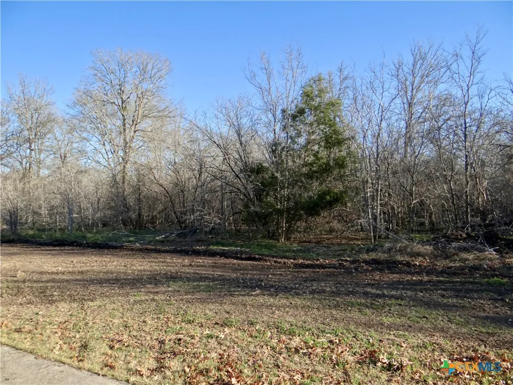 1051 Country Club Drive #16 Seguin, TX 78155