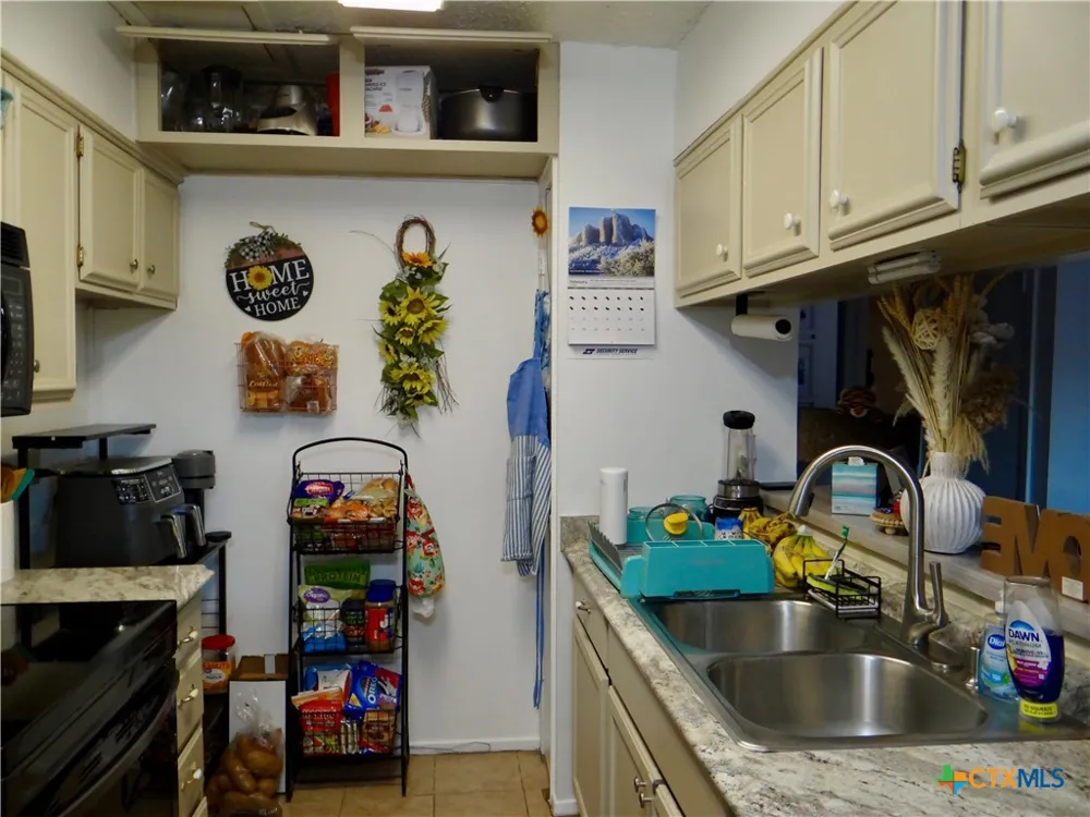 1051 Country Club Drive #16 Seguin, TX 78155