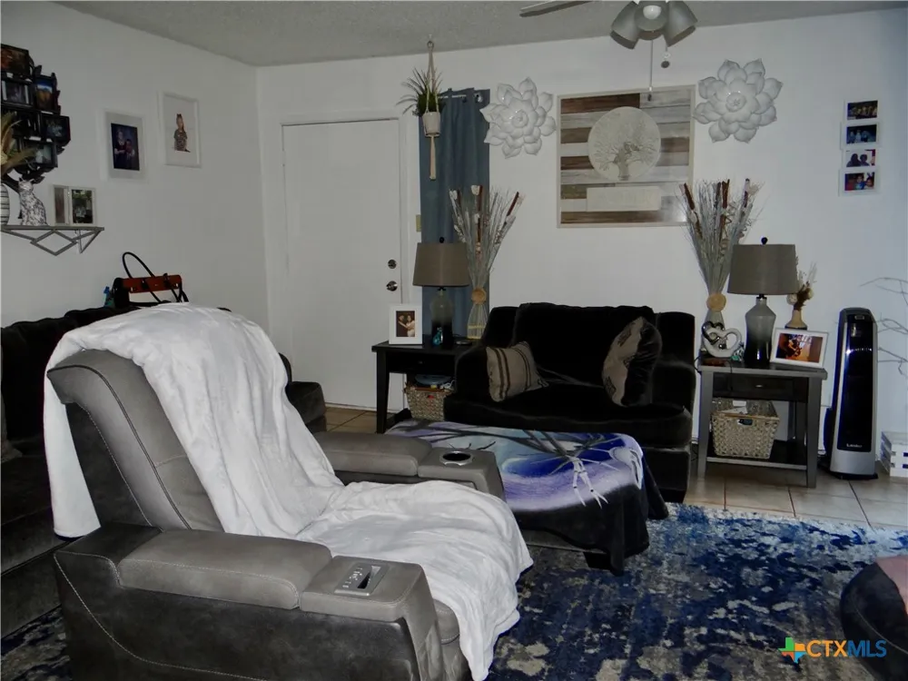 1051 Country Club Drive #16 Seguin, TX 78155