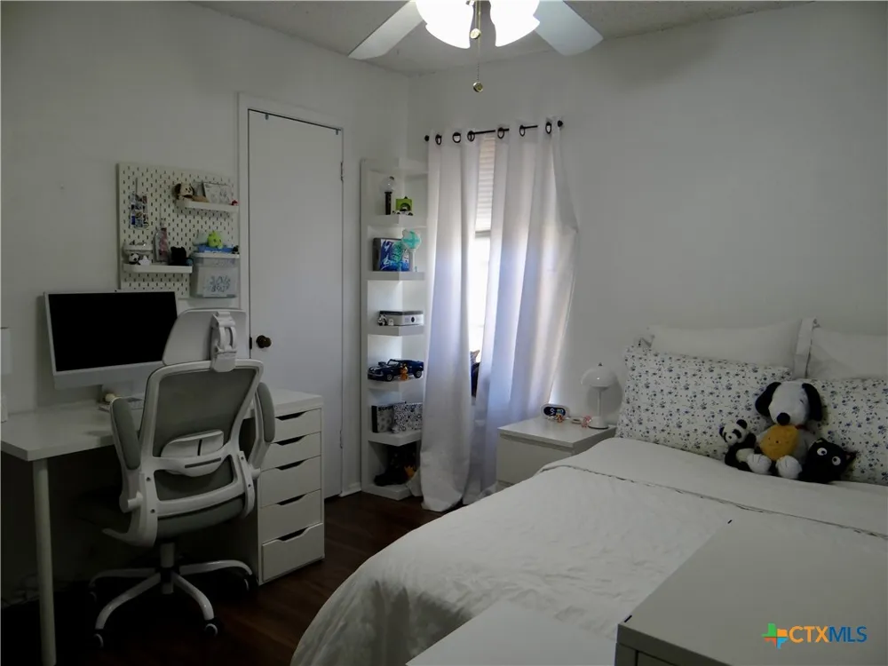 1051 Country Club Drive #16 Seguin, TX 78155