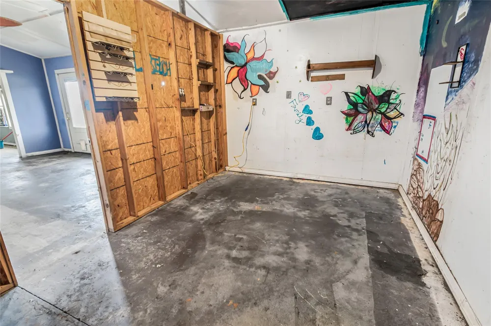 124 12th Street Somerville, TX 77879