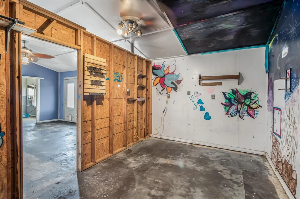 124 12th Street Somerville, TX 77879