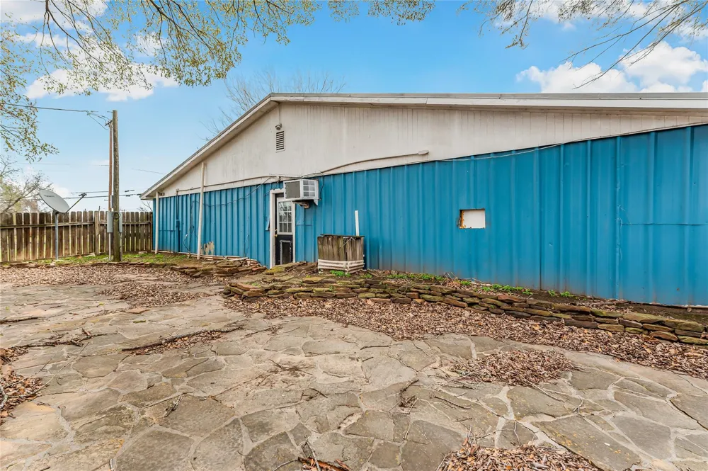 124 12th Street Somerville, TX 77879