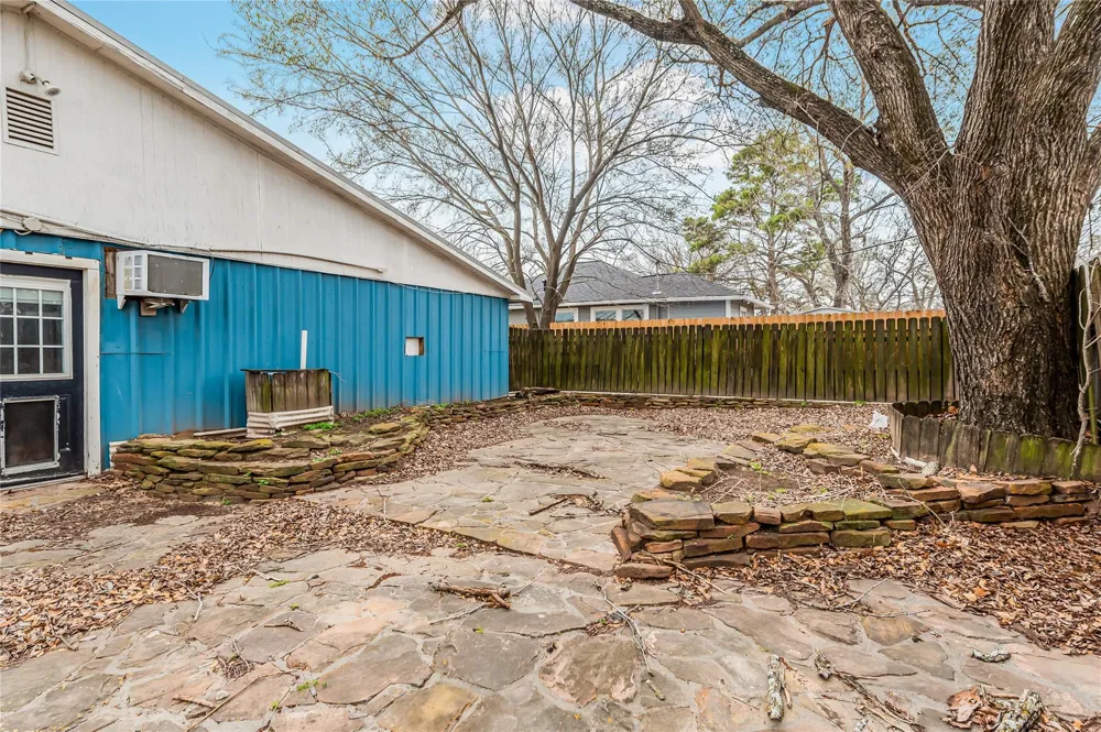 124 12th Street Somerville, TX 77879