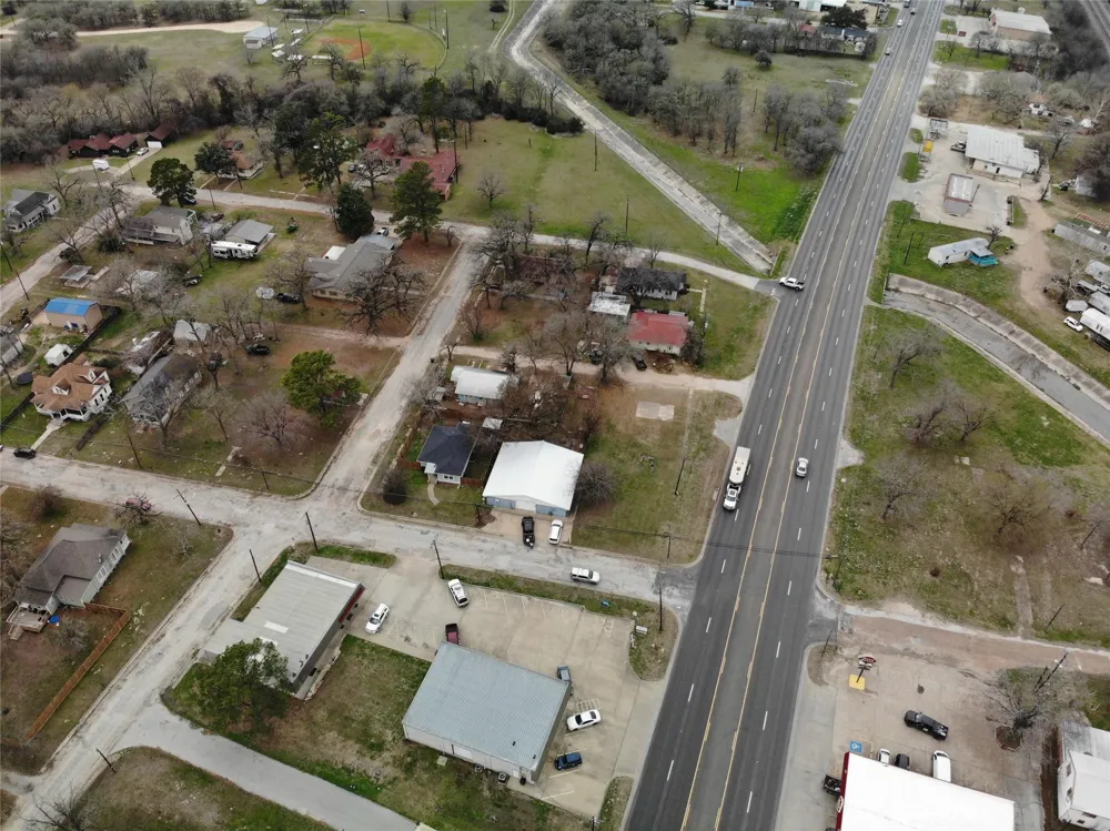124 12th Street Somerville, TX 77879