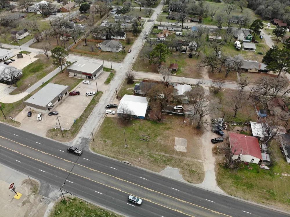 124 12th Street Somerville, TX 77879
