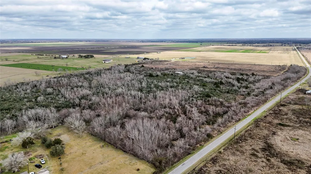 County Road 126 Van Vleck, TX 77482
