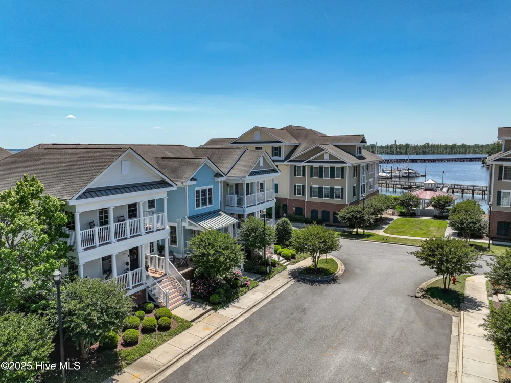 207 S Academy Street Washington, NC 27889