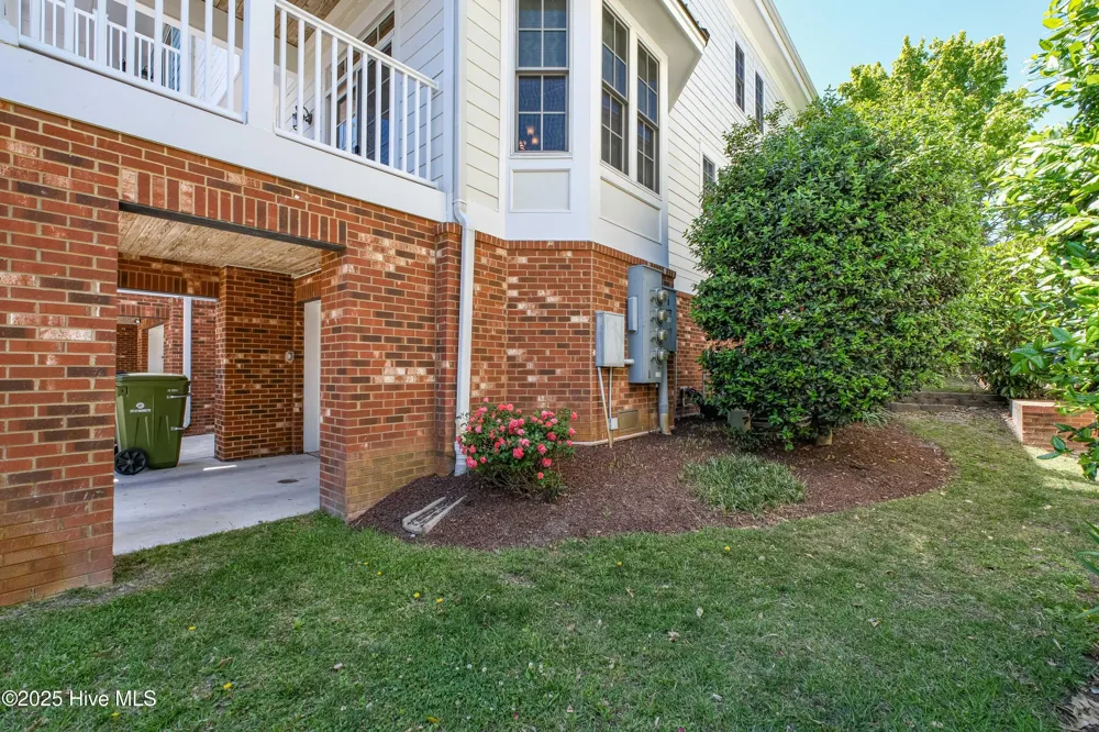 207 S Academy Street Washington, NC 27889