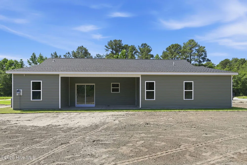 2624 Fountaintown Road Chinquapin, NC 28521