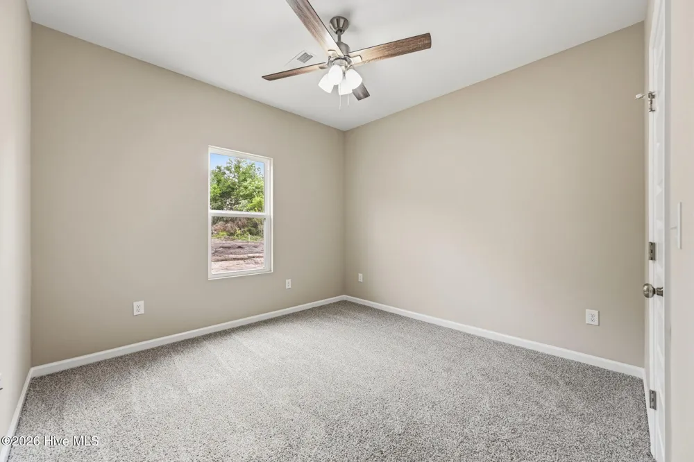 2624 Fountaintown Road Chinquapin, NC 28521