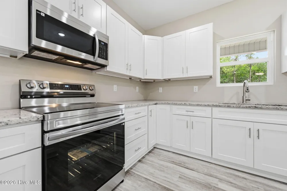 2624 Fountaintown Road Chinquapin, NC 28521