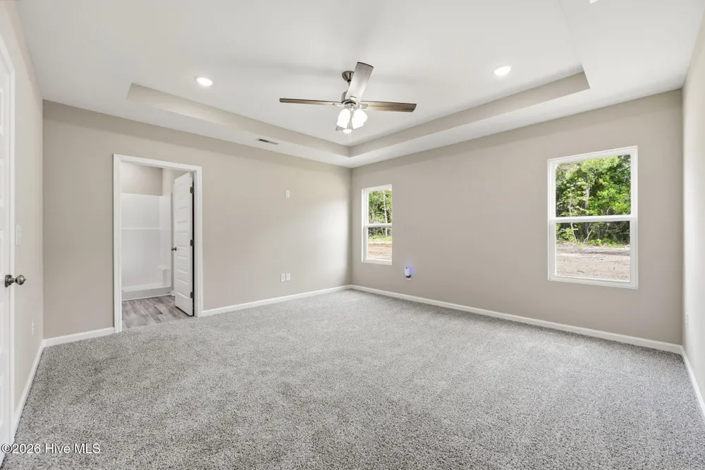 2624 Fountaintown Road Chinquapin, NC 28521