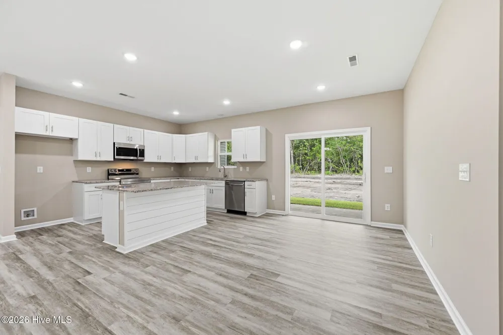 2624 Fountaintown Road Chinquapin, NC 28521