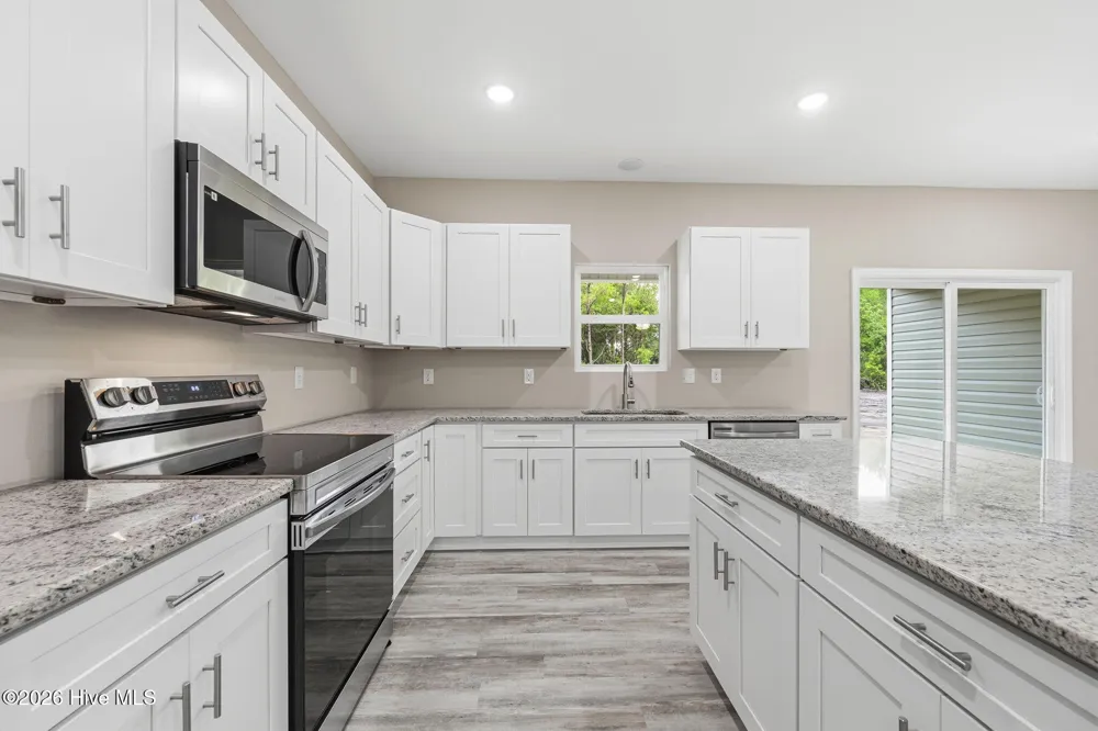 2624 Fountaintown Road Chinquapin, NC 28521