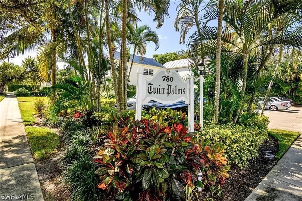 10th Avenue #5 Naples, FL 34102