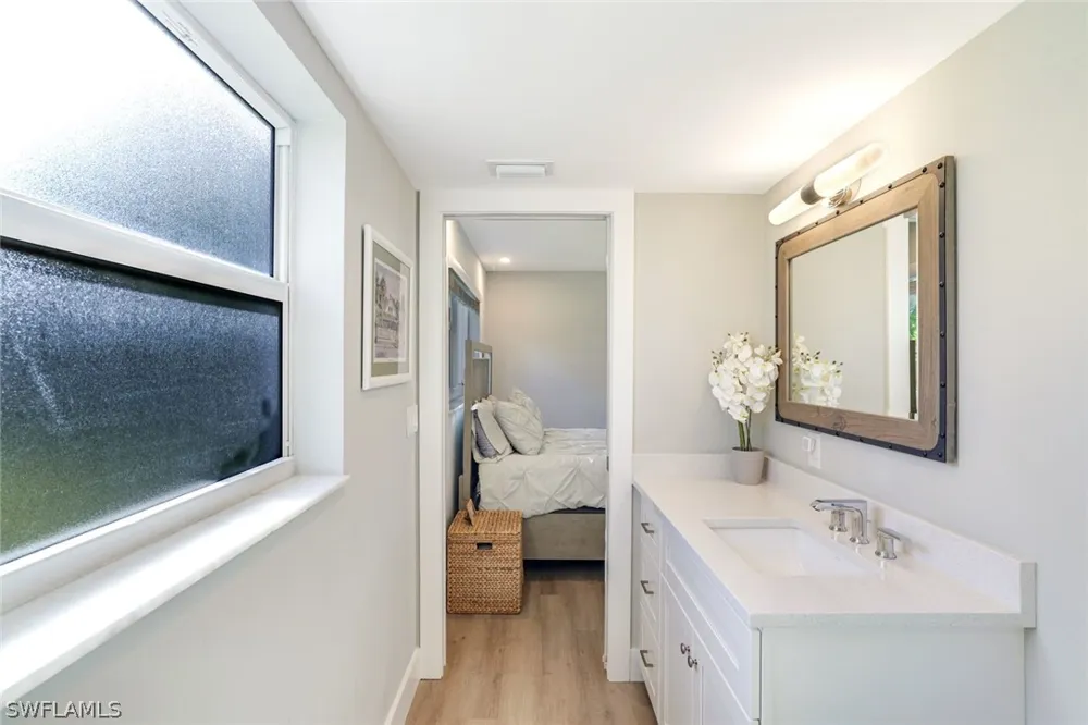 10th Avenue #5 Naples, FL 34102